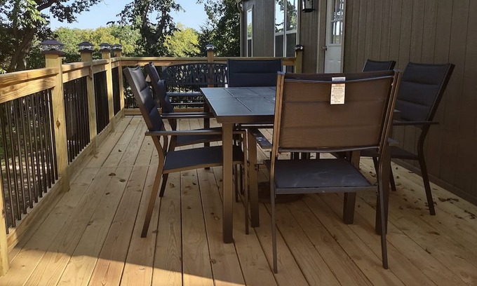 La Cygne Cabina | Enjoy our new cabin at Linn Valley Lakes Kansas. Gated community for safety.