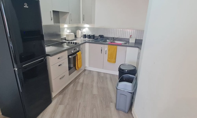 Southall Green Casa | Apartment - located in Southall 1 Double bedroom with additional bed if required