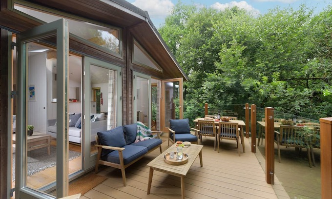 Looe Cabaña | 10 STONERUSH VALLEY, family friendly, country holiday cottage in Looe