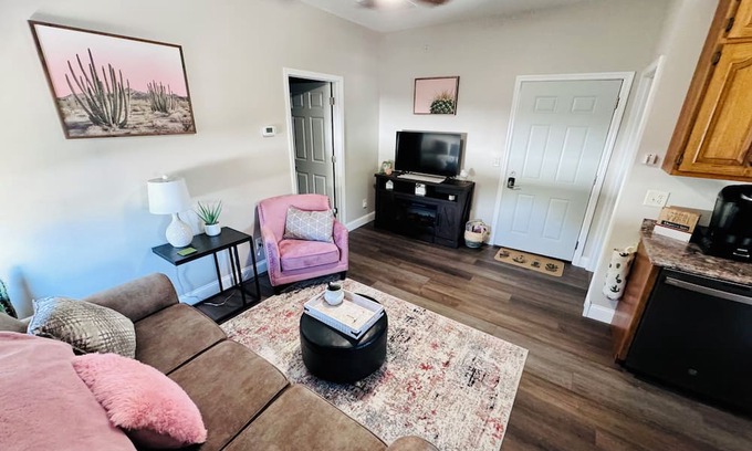 Moweaqua Apartamento | Cozy 1-bedroom apartment with Fast WiFi, AC in Peaceful Moweaqua - Hidden Gem
