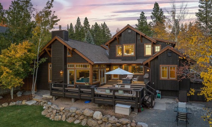 Truckee Casa | Sierra Vista Haus- Truckee/Tahoe- Relaxing Mountain Retreat