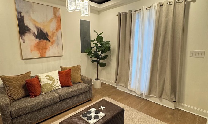 Downtown Baltimore Casa | Spacious 3BR, 3.5BA Home with Ensuite Bathrooms & Modern Comforts