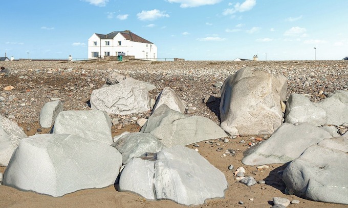 Dinas Dinlle Apartamento | 2 bedroom accommodation in Caernarfon