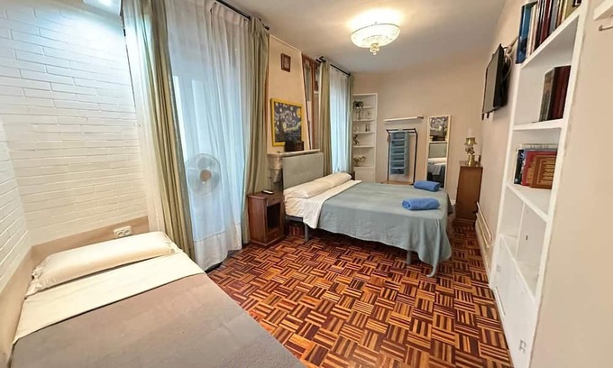 Moncloa - Arguelles Apartamento | Habitaciones en Luisa