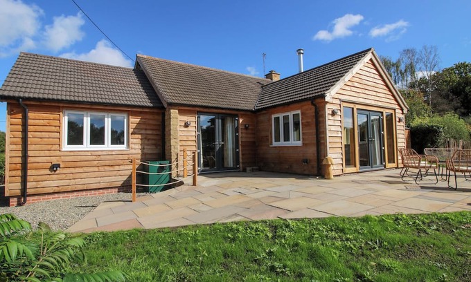 Clows Top Cabaña | DINGLE, family friendly, with open fire in Cleobury Mortimer