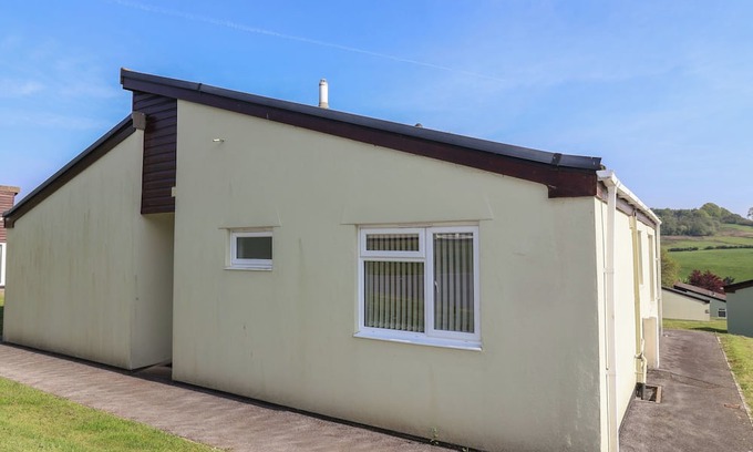 Heligan Cabaña | PEBBLE & PINE AT HARCOMBE HOUSE, family friendly in Chudleigh