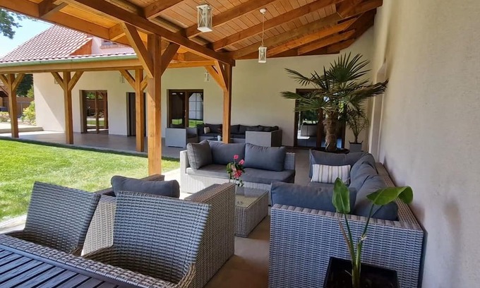 Zlocieniec Apartamento | Apartament z basenem, spa, jacuzzi z hydromasażem