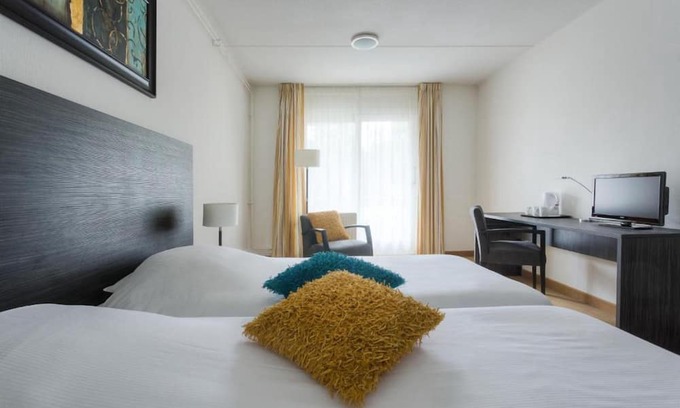 De Bult Casa | Tranquil Nature Stay Near Giethoorn Canals & Weerribben-Wieden Trails