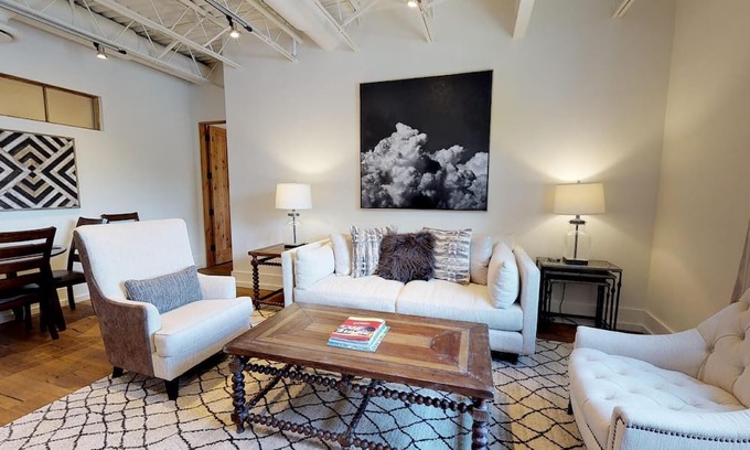 Downtown Santa Fe Condominio | The Lincoln 201, 2 Bed / 2, Bath Luxury Loft Style Condo