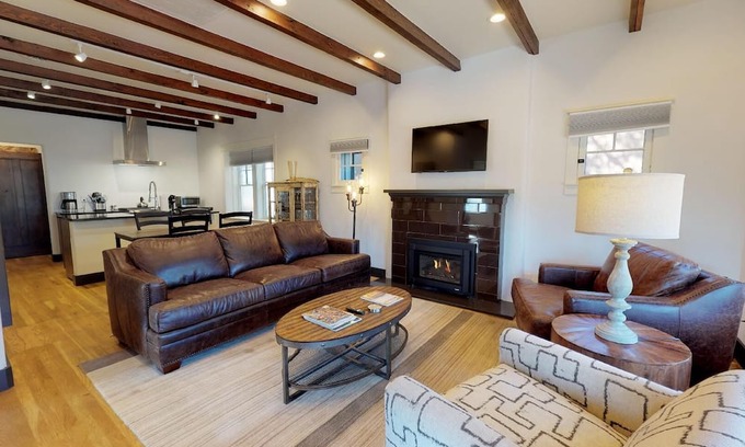 Historic Eastside Casa | Delgado D: One block from Canyon Road!