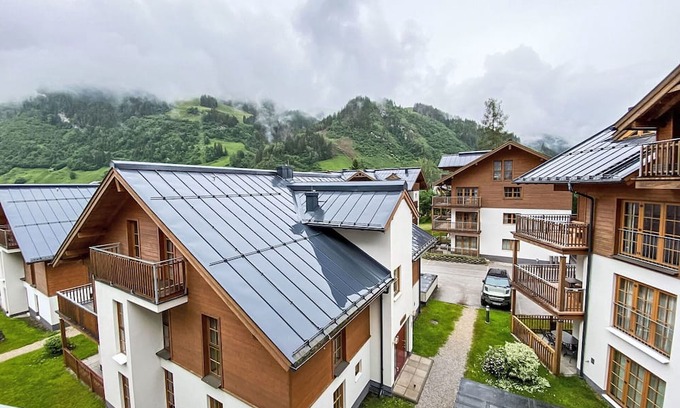 Rauris Apartamento | Bonito apartamento para 6 personas con WIFI, piscina, TV, terraza y aparcamiento