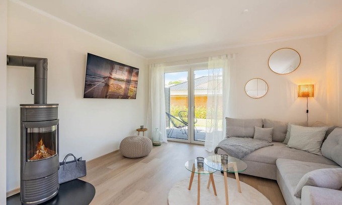Ueckeritz Apartamento | Cozy vacation home "Domizil zum Lerchengrund 03" in Ückeritz close to the beach