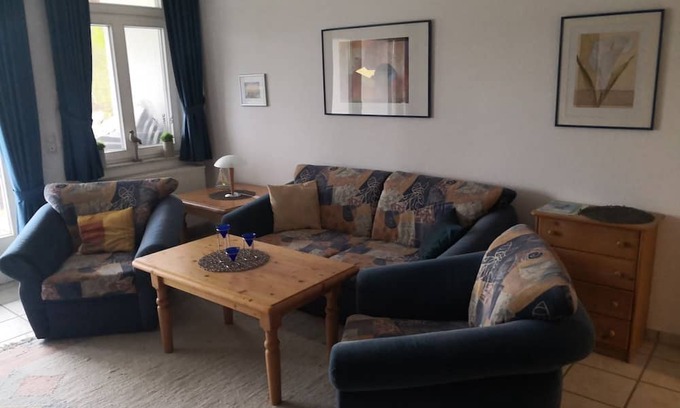 Stolpe b. Anklam Apartamento | LHH A04 - Comfortable country house on the lagoon in Stolpe with balcony and garden view