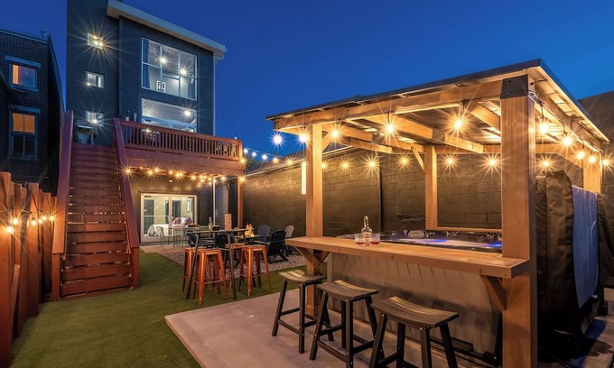Butchertown Casa | The Rickhouse ~ Elegance & Fun Wrapped In One!