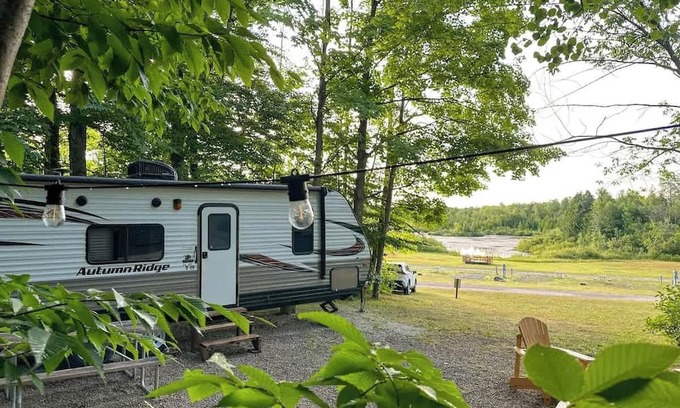 Miller Lake Casa | Autumn RV near The Grotto
