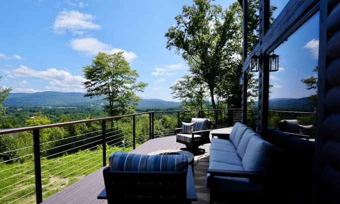 Thornton Cabina | Mountaintop Cabin with Incredible View