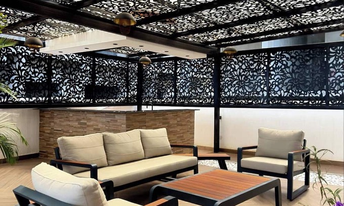 North Ridge Apartamento | Stylish 2BR in Cantonments - Pool, Gym, Rooftop - Ideal for Long Stays