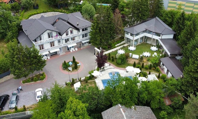 Sarajevo Apartamento | Rakovica Resort - Apartment with Shared Pool 5
