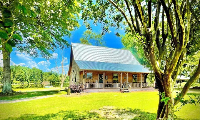 Tattnall County Cabina | The Pond House on Rock Hill Farm