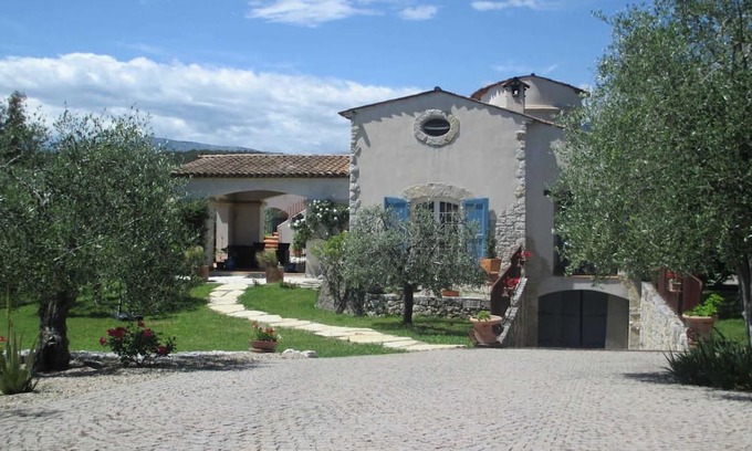Les Maillans Casa | L'Emiliana - Roquefort-les-Pins