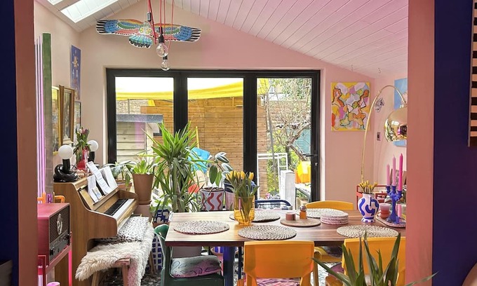 Leabridge Apartamento | Klein House Clapton Sleeps 2-Piano-Patio-MirrorBED