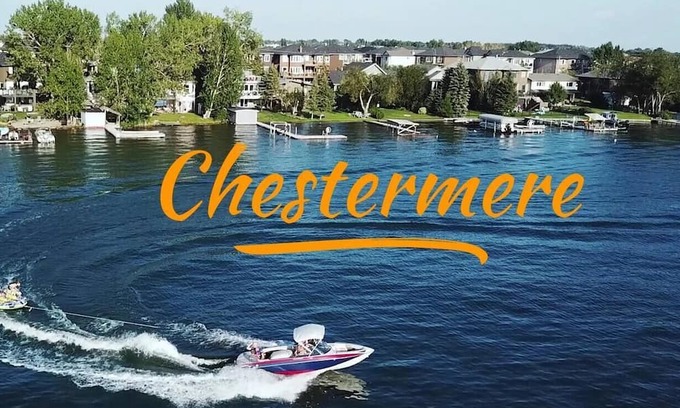 Chestermere Casa | Lake Chestermere /Exsecutive Home, 5BR, Sleep 9 /Golf Course /Near Calgary