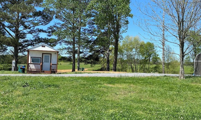 Cullman Alquiler De RV | Rustic campground in charming Cullman minutes from Rock the South.