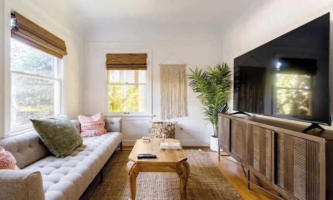 Hosford-Abernethy Casa | The Ladd's Addition Bohemian Dream ~ 95 WalkScore