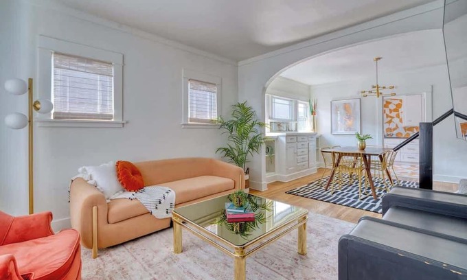 Hosford-Abernethy Apartamento | Warhol Suite ~ Art Deco Apartment ~ 92 WalkScore