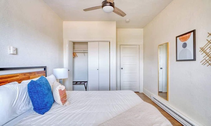 Richmond Casa | Mt Tabor Retreat ~ Local Eateries ~ Shops ~ Bars