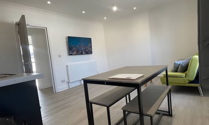 Peterborough Apartamento | Modern Flat in PE1 City Centre