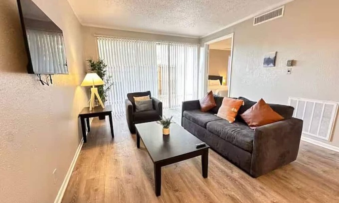 Nassau Bay Apartamento | Enjoy Houston’s Bay Area in a Chic, Cozy Hideaway!