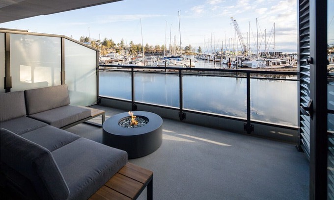 Regional District of Nanaimo Apartamento | Suite 104 – One-Bedroom Oceanview King Suite