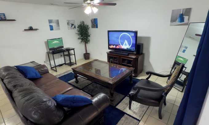 McAllen Apartamento | Work or Relax /Convention center