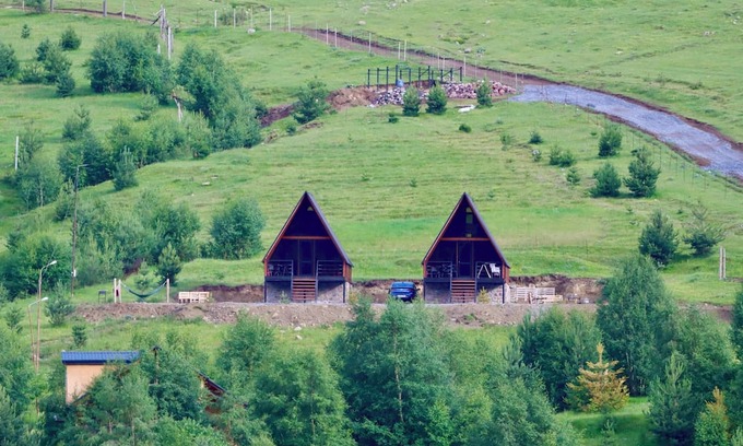 Vedzebi Chalet De Esquí | Gagma Chalets - Alone with nature,Surrounded by Peaks, Wrapped in Silence