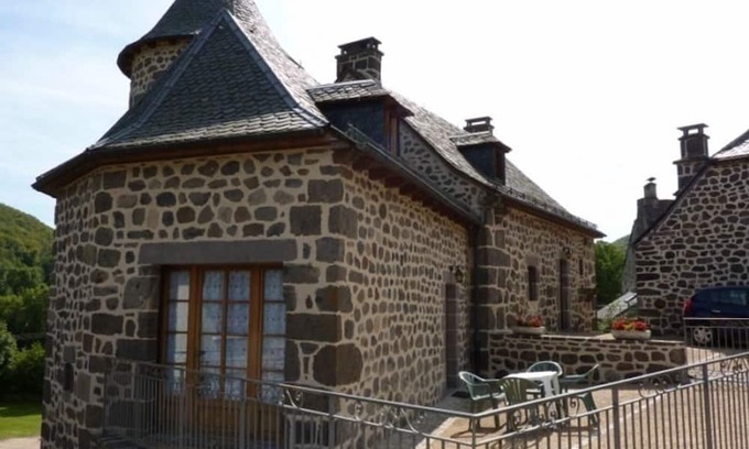 Saint-Martin-sous-Vigouroux Cabaña | Charming 18th Century House, 4 pers, Pets allowed, Parking, Garden