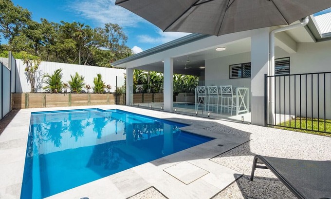 Trinity Beach Casa | Trinity Beach Lux 4BR Easy Entertainer with Pool