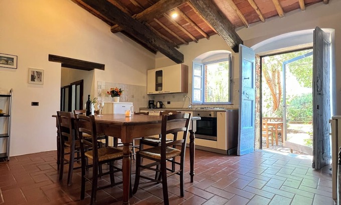 Pieve a Presciano Casa | Typical stone house in the Arezzo hills with three rooms and shared pool