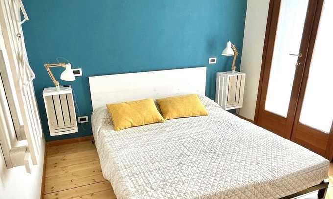 Pove del Grappa Apartamento | Charming 2-bedroom apartment with WiFi, AC in awesome Pove del Grappa!