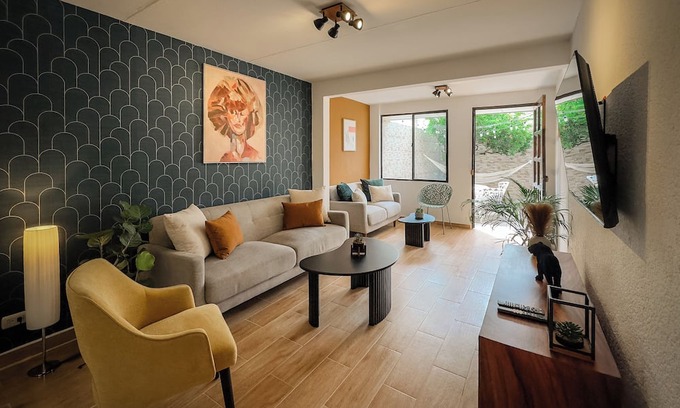 Santa Tecla Casa | [NEW!] Renovated house in Santa Elena - near the US embassy!