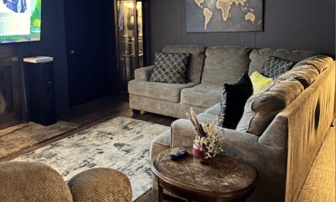 Osceola Casa | Your family will be close to everything at this centrally-located, charming 3-bd