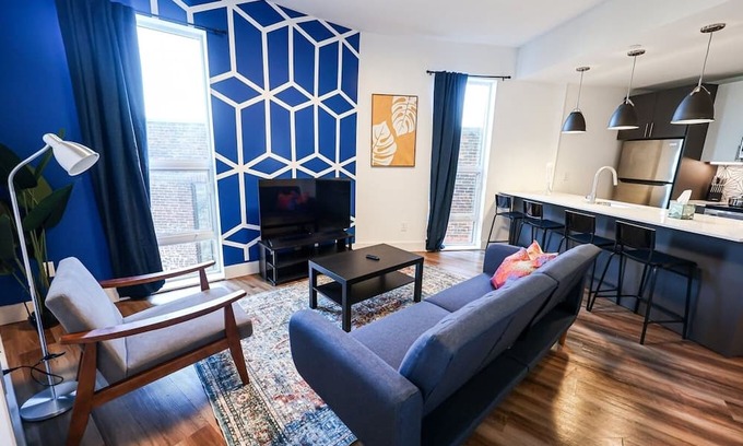 Brewerytown Apartamento | Imagine a stylish escape in Glenwood, the epitome of urban luxury