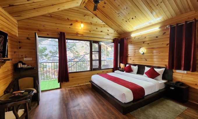 Kandaghat Complejo | Couple and family friendly eco resort Near Shimla in Kandaghat