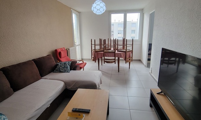 Marignane Apartamento | Large T4 apartment 5 minutes from Marseille Provence Airport! Economical and spacious!