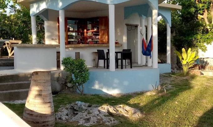 Little Bay Cabaña | Fruit Tree Beach Cottage, Bar and Grill with private beach and beautiful sunsets