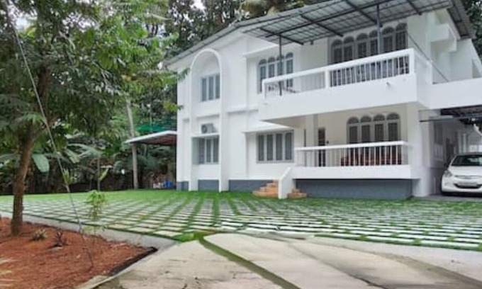 Kottayam Casa | Genesis spaces non AC upto 4 guests Kottayam