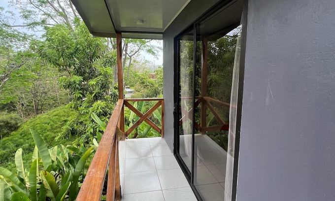 Cantón de Quepos Casa | Charming tinyhome with WiFi and AC in perfect Maritima- Sabalo