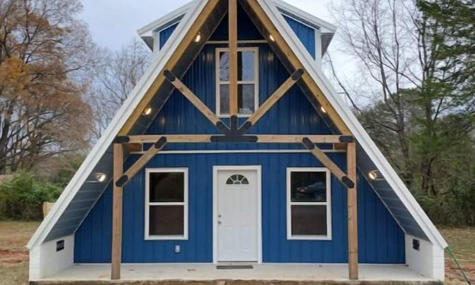 Clarksville Casa | Cedar Grove Rental A-frame