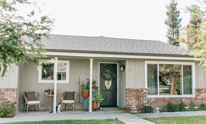 Visalia Casa | Charming 2-bedroom house in quiet country Visalia with pool