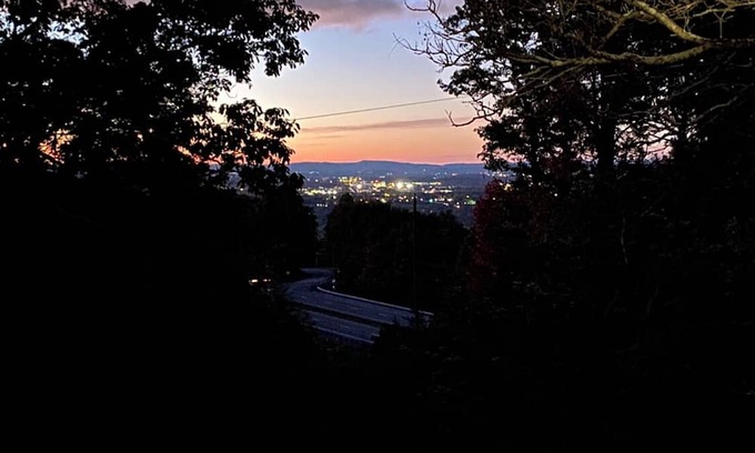 Blacksburg Casa | Mount Mission Getaway w/ view of VT Campus